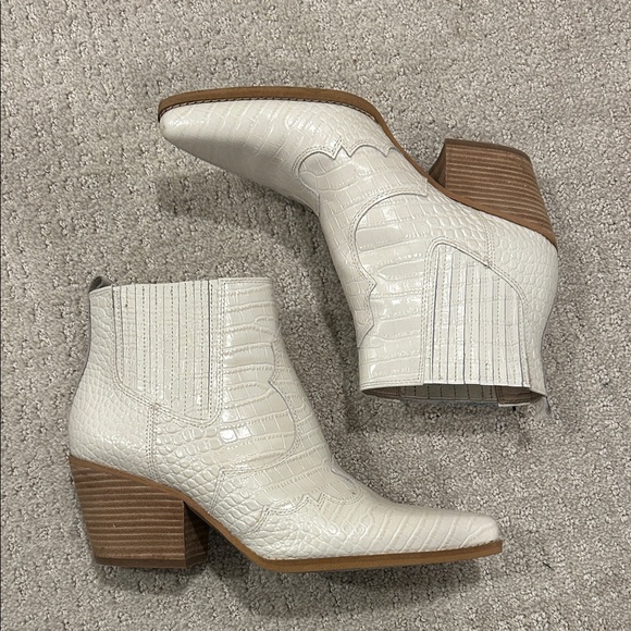 Sam Edelman Booties - Picture 1 of 6
